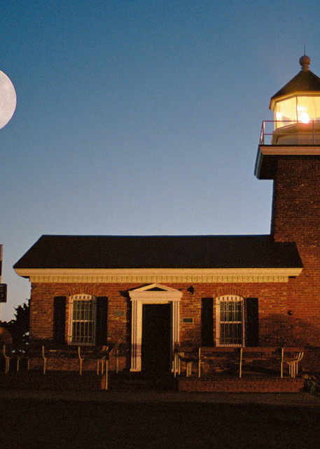 Abbot Memorial Lighthouse And Moon Art | Tony Pagliaro Gallery