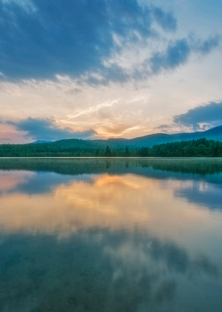 Sunset color and reflections at Lake Chocorua