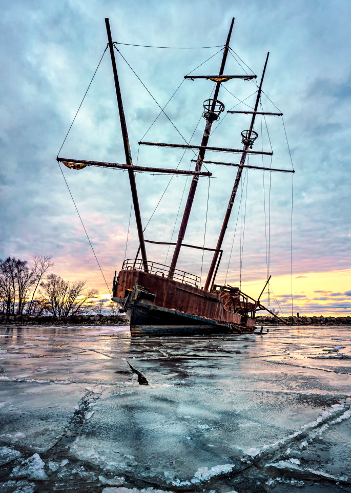 Frozen Wreck Art | Trevor Pottelberg Photography