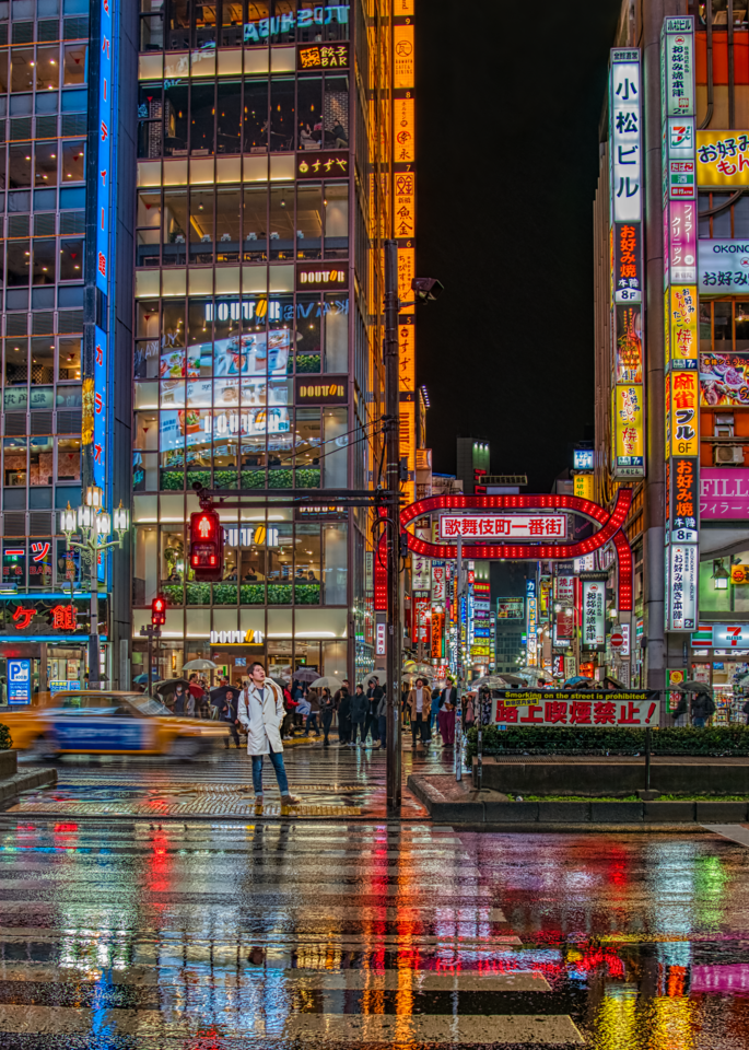 Rainy Night In Shinjuku, Tokyo, 2018. Photography Art | Tom Stahl Photography