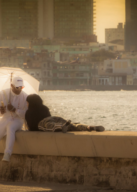 Couple On The Malecon Photography Art | Robert Leaper Photography