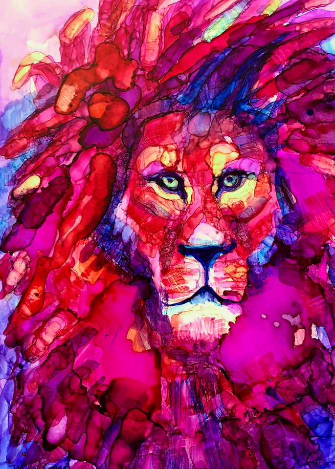 "Ready to Roar 11" lion painting by Monique Sarkessian, alcohol ink on panel, 7x5