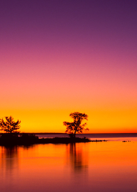 Sunrise, Tahquamenon River Mouth, Lake Superior, Michigan's Upper Peninsula. Tahquamenon Falls State Park.
