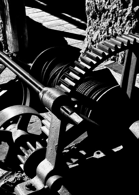 B&W Cable With Gears Photography Art | Pacific Coast Photo
