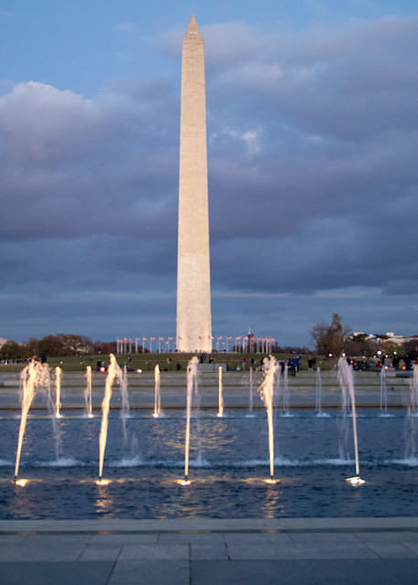 Washington Monument and WWII Memorial at Night
