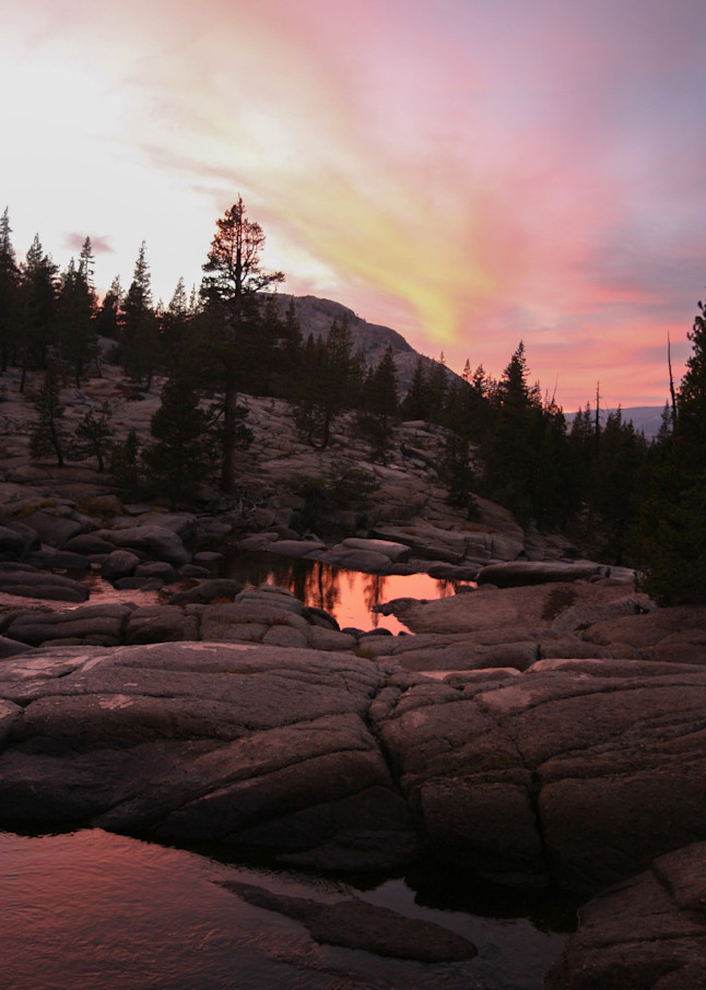 Yosemite lake reflections at sunset