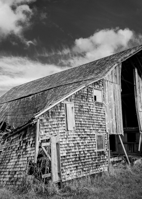 Old Barn, Willapa, Washington, 2021