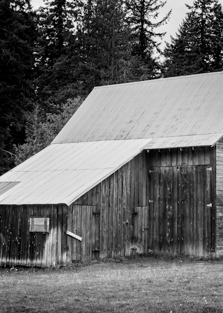 Old Barn, Enumclaw, Washington, 2021