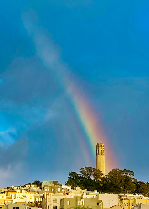 Photo rainbow over coit tower