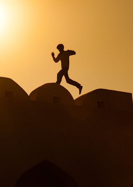 Boy running. - Jantar Mantar