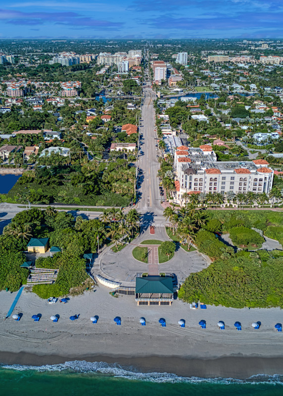 Drone view of Palmetto Park Road extending west from the Atlantic Ocean
