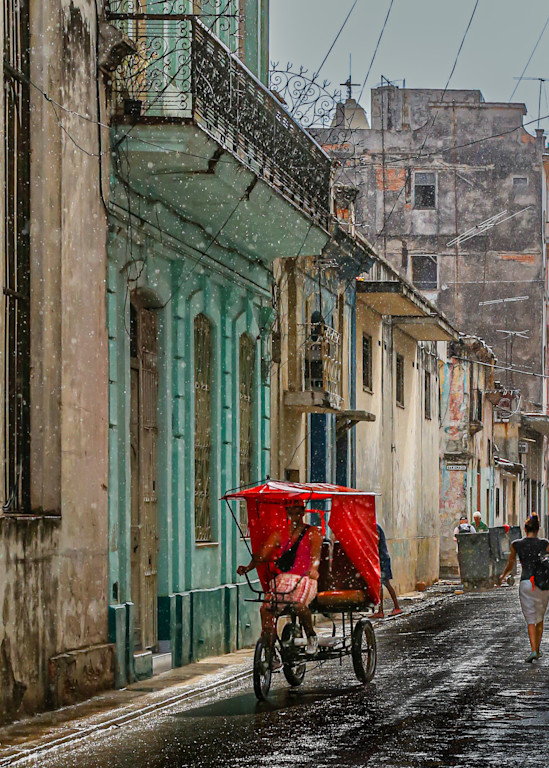 Havana Sunshower | Chris Tucker Photography