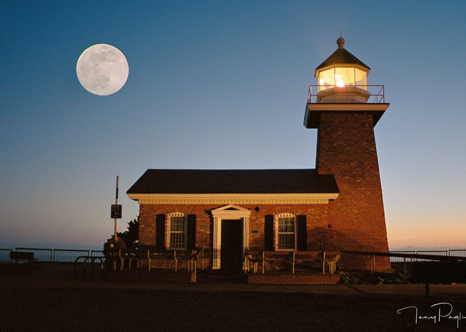 Abbot Memorial Lighthouse And Moon Art | Tony Pagliaro Gallery