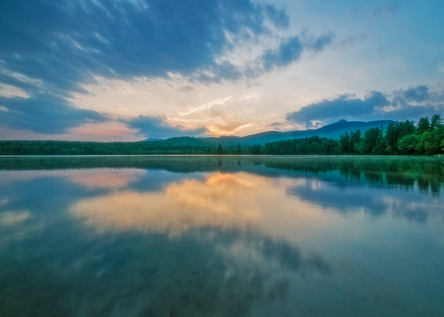 Sunset color and reflections at Lake Chocorua