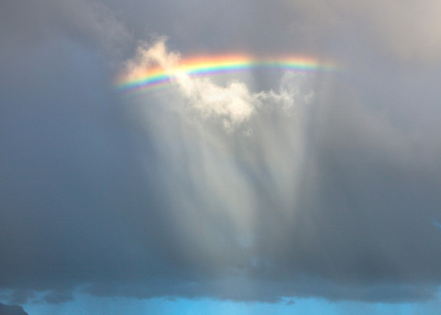 Morning rainbow over Hanalei Bay