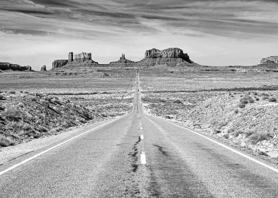 iconic road into monument valley black and white