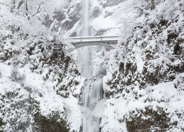 Multnomah Falls Winter Snows