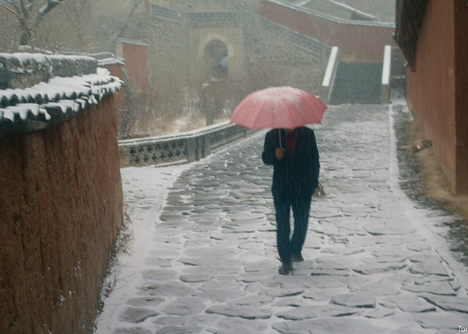 Snowstorm, Wutaishan Temple, China, 1994. Photography Art | Tom Stahl Photography
