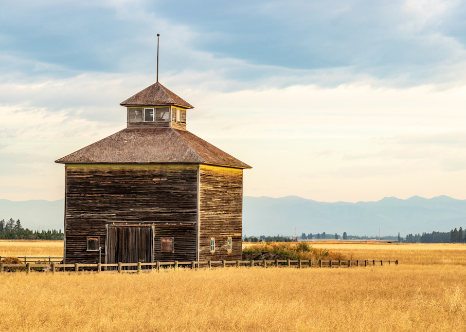 Did You Ever See A Square Barn? Art | Don Peterson Photography