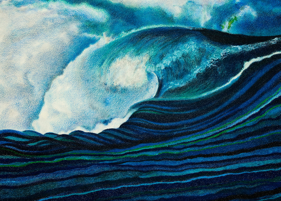OCEAN WAVE RISING IN BLUES