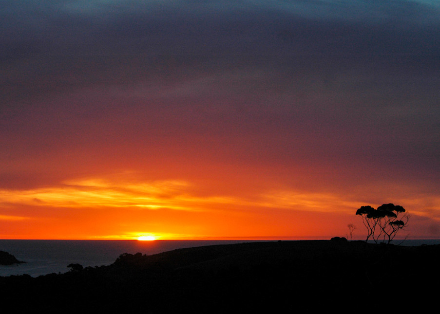 Amazing sunset over the water and Kangaroo Island, Australia
