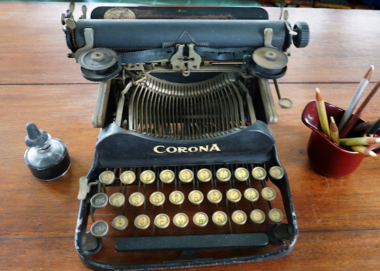 Hemingway's typewriter at  Finca Vigía