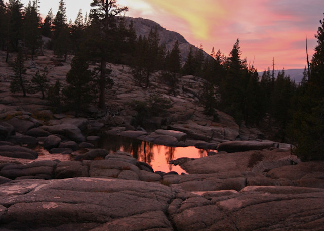Yosemite lake reflections at sunset