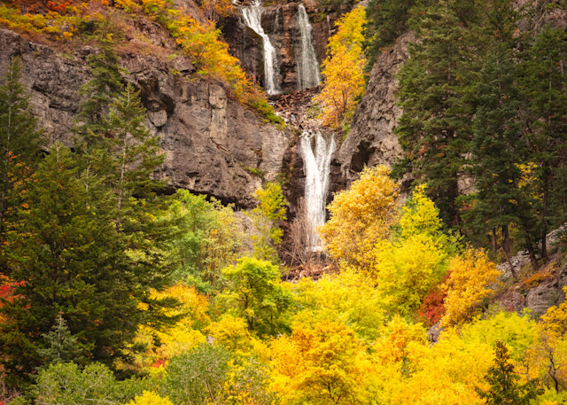 upper falls autumn vertical
