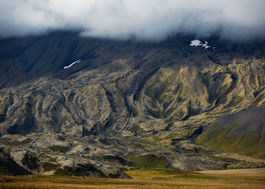 Gorgeous Icelandic landscapes showing the grandeur and adventure of travel by fine art landscape photographer Allison Davis