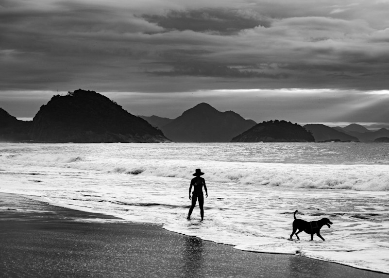 Juliana And Noir On Copacabana Beach B W Photography Art | Peter T. Knight Photography