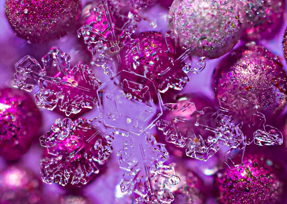 Snowcrystal On Pink Sparkly Hobby Balls