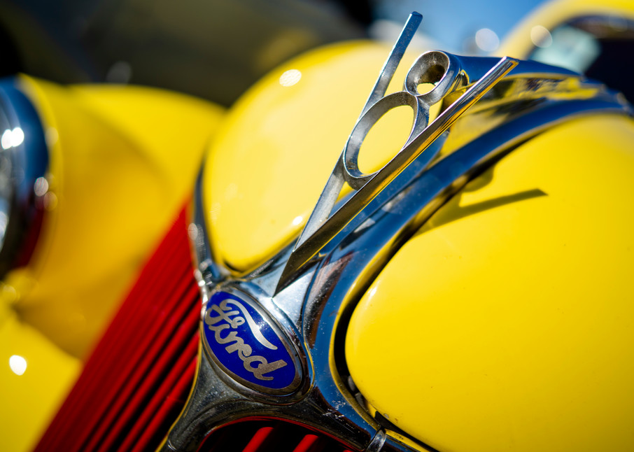 Detail, Yellow V8 Ford #3