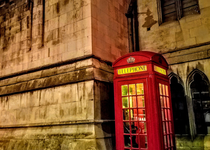 An Old Red Classic In London Photography Art | Photoissimo - Fine Art Photography