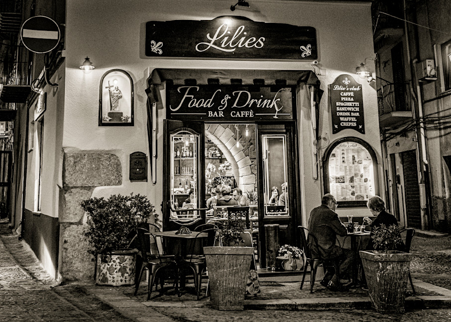 Lilies Cafe Photography Art | Patricia Claire Photography