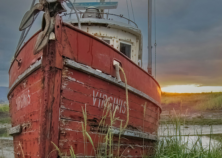Shipwreck Glows Photography Art | matthewryanphoto