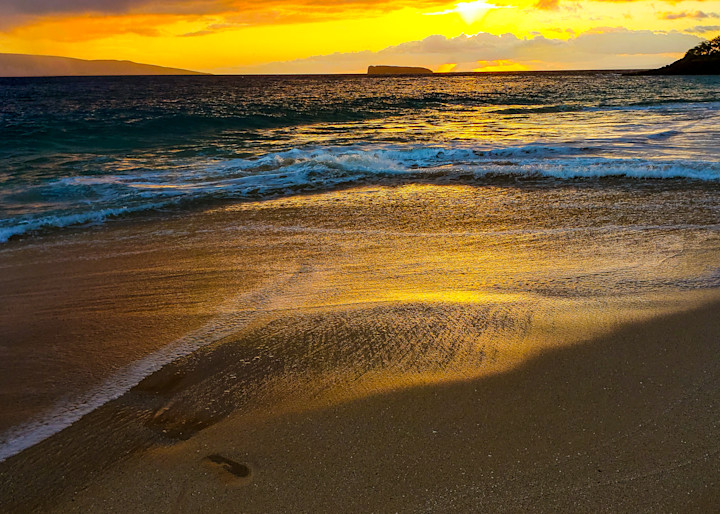 Maui Footprints Photography Art | Sam Gilliss | Visual Arts