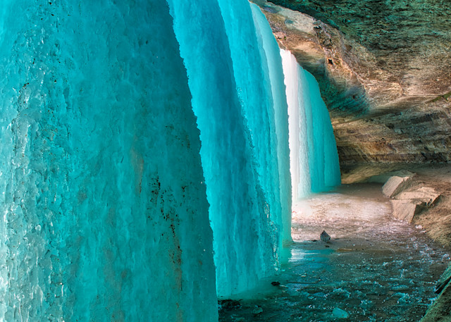Frozen Minnehaha Falls | Minneapolis