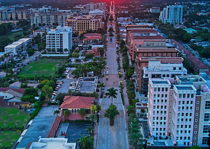The sun going down due west on Palmetto Park Ave in Boca, FL
