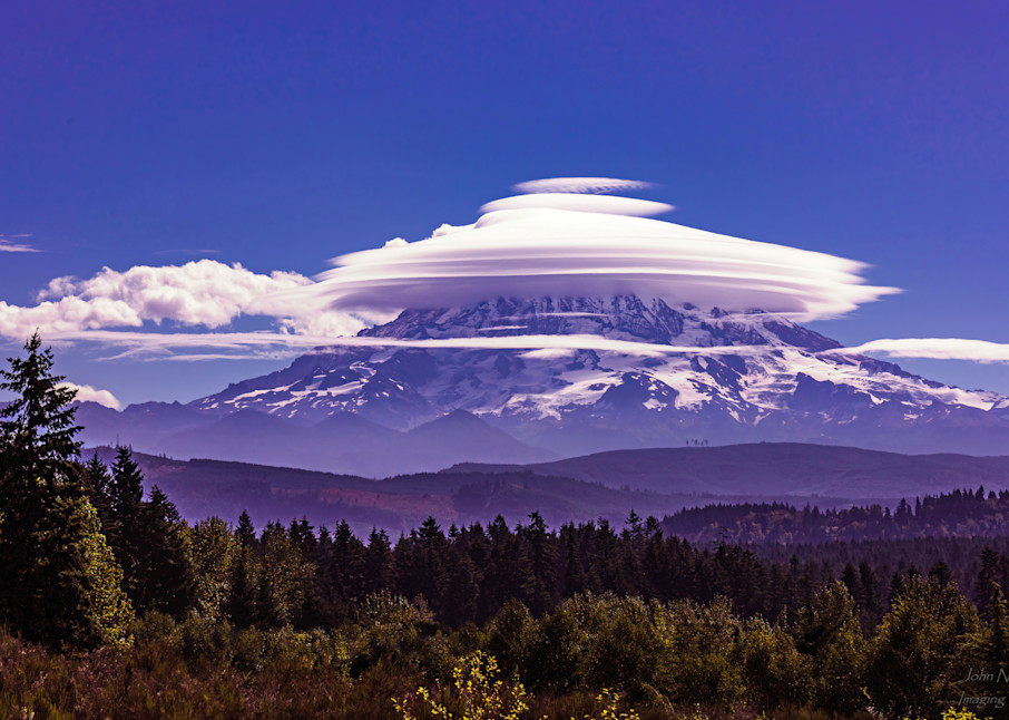 Lenticular Cloud Show On Mt.Rainier Photography Art | johnnelson