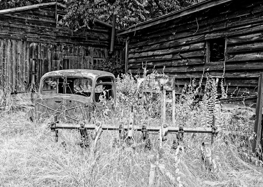 Farm Ruins Photography Art | Fred Pais Photography