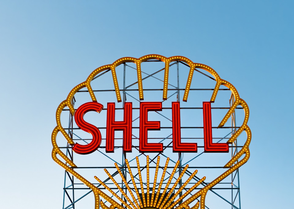 Shell Spectacular Sign