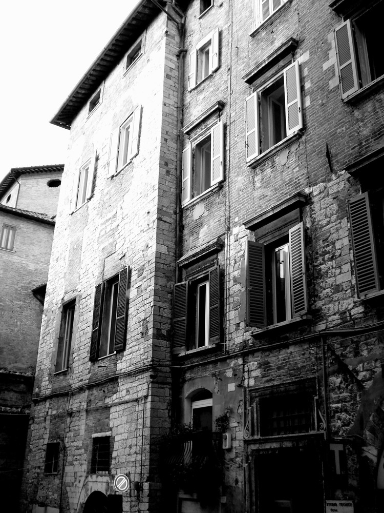 italy cityscape black and white stone Perugia