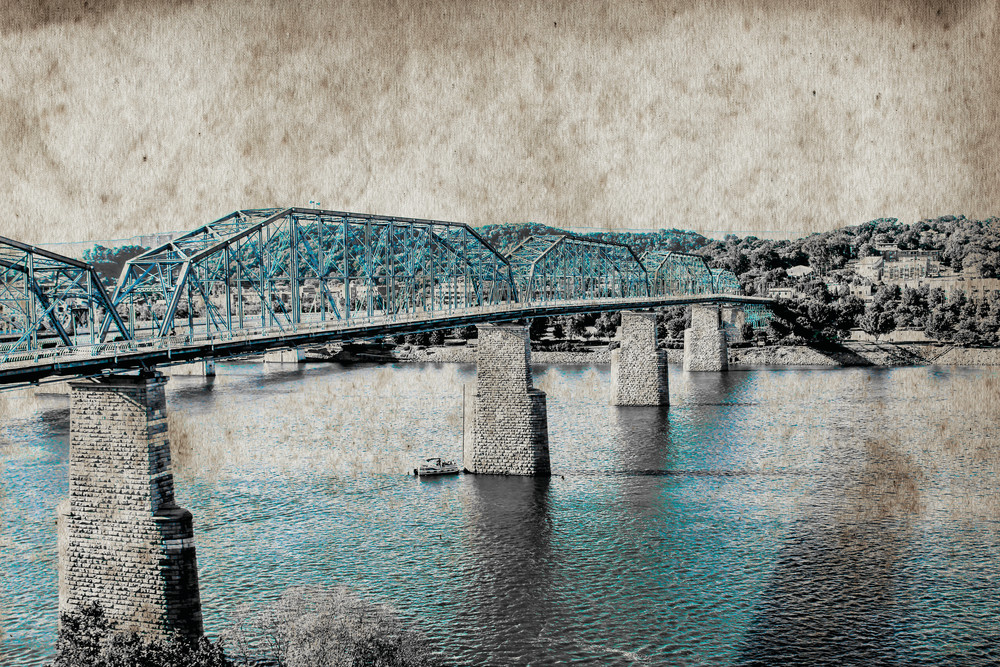 Walnut Street Bridge