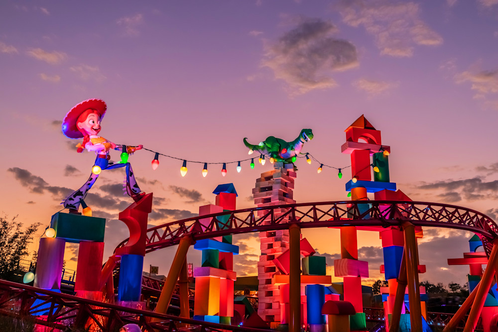 Slinky Dog Sunset - Toy Story Land Art | William Drew Photography