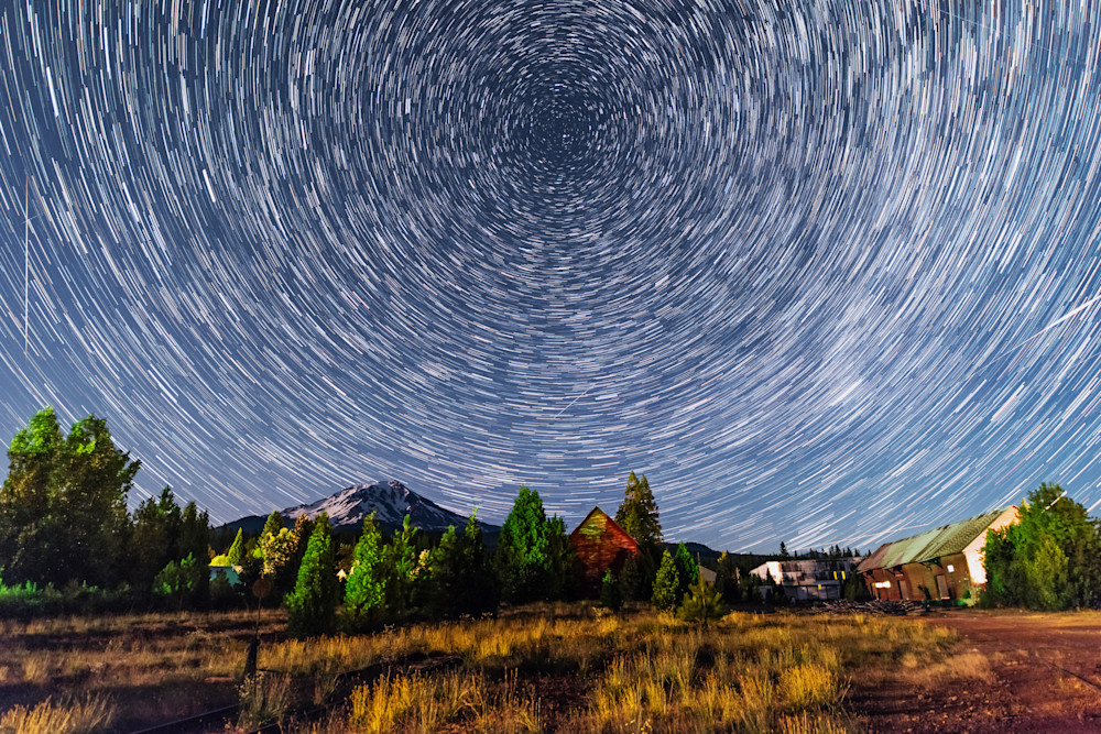 Starry night and Mt. Shasta