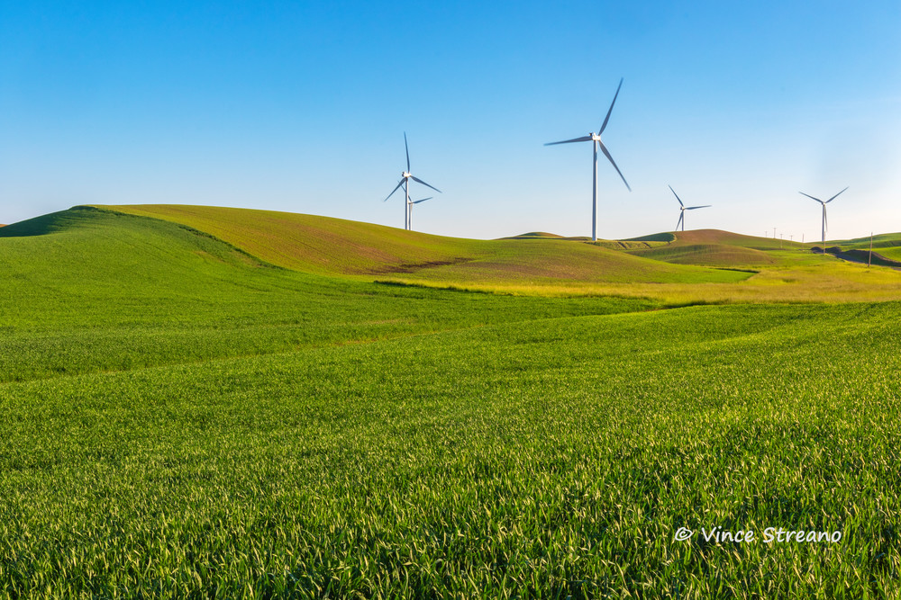 The rolling landscape of the Palouse farmlands by photographer Vince Streano