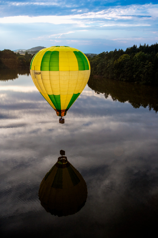 Hot Air Balloon Descending On A Lake Art | Creative i