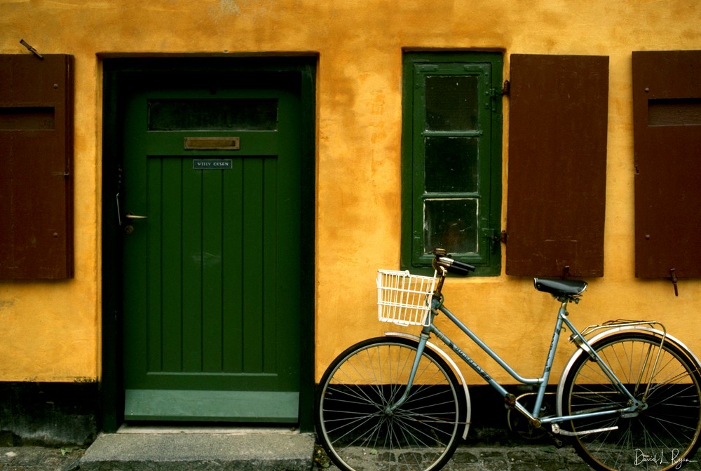 Yellow house with bike