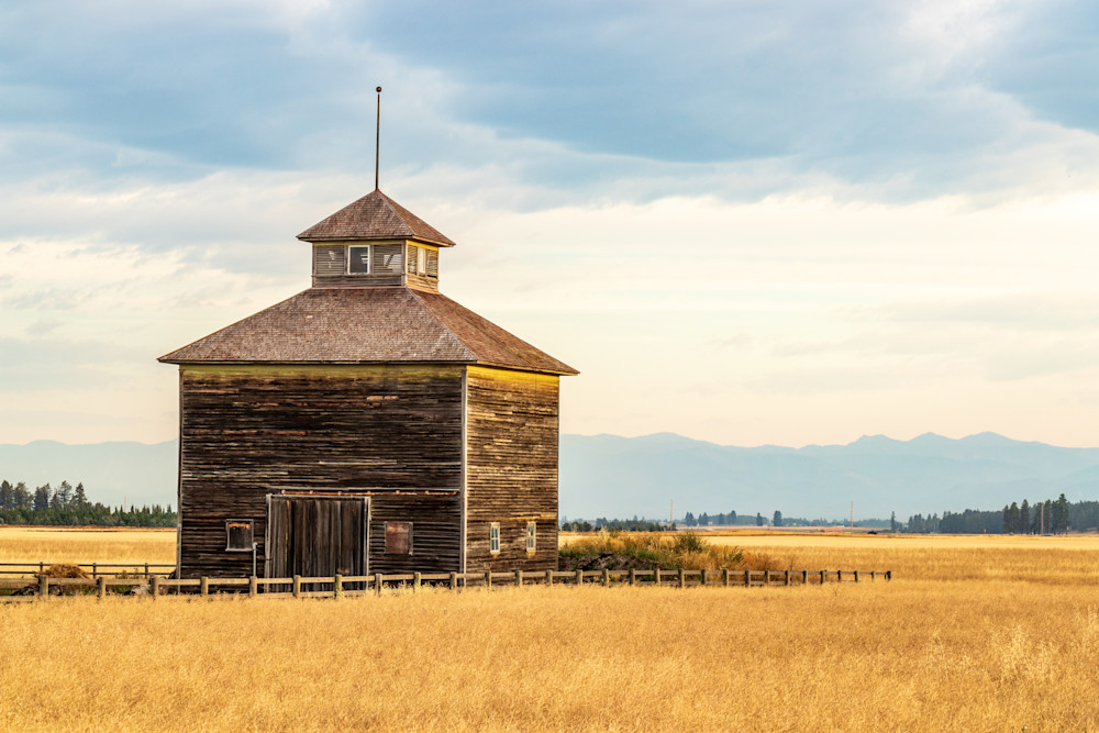 Did You Ever See A Square Barn? Art | Don Peterson Photography