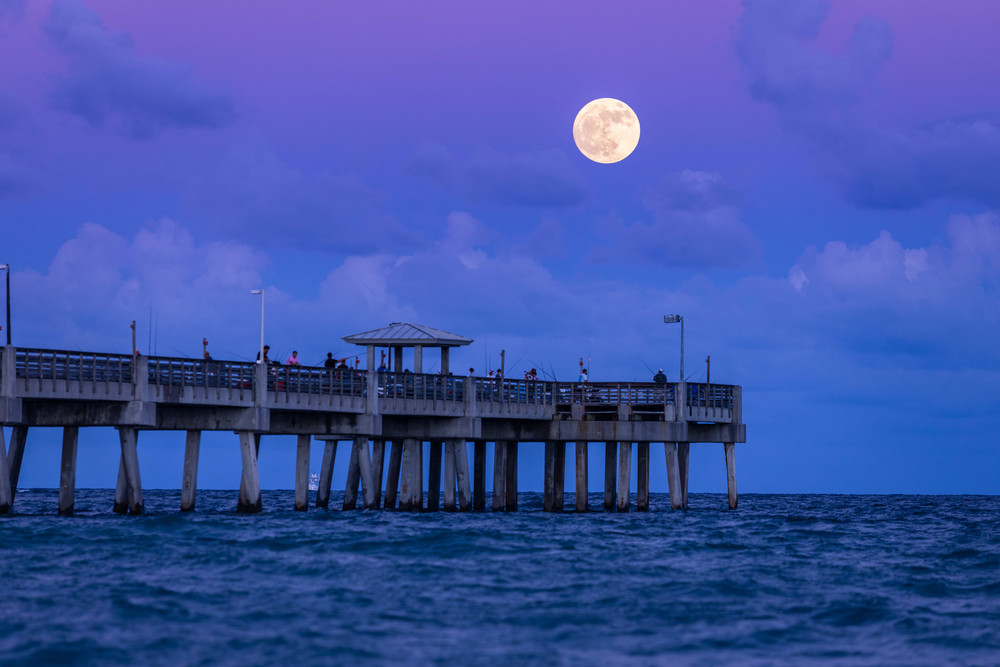 Dania Beach Moonrise  Photography Art | lawrencemansell